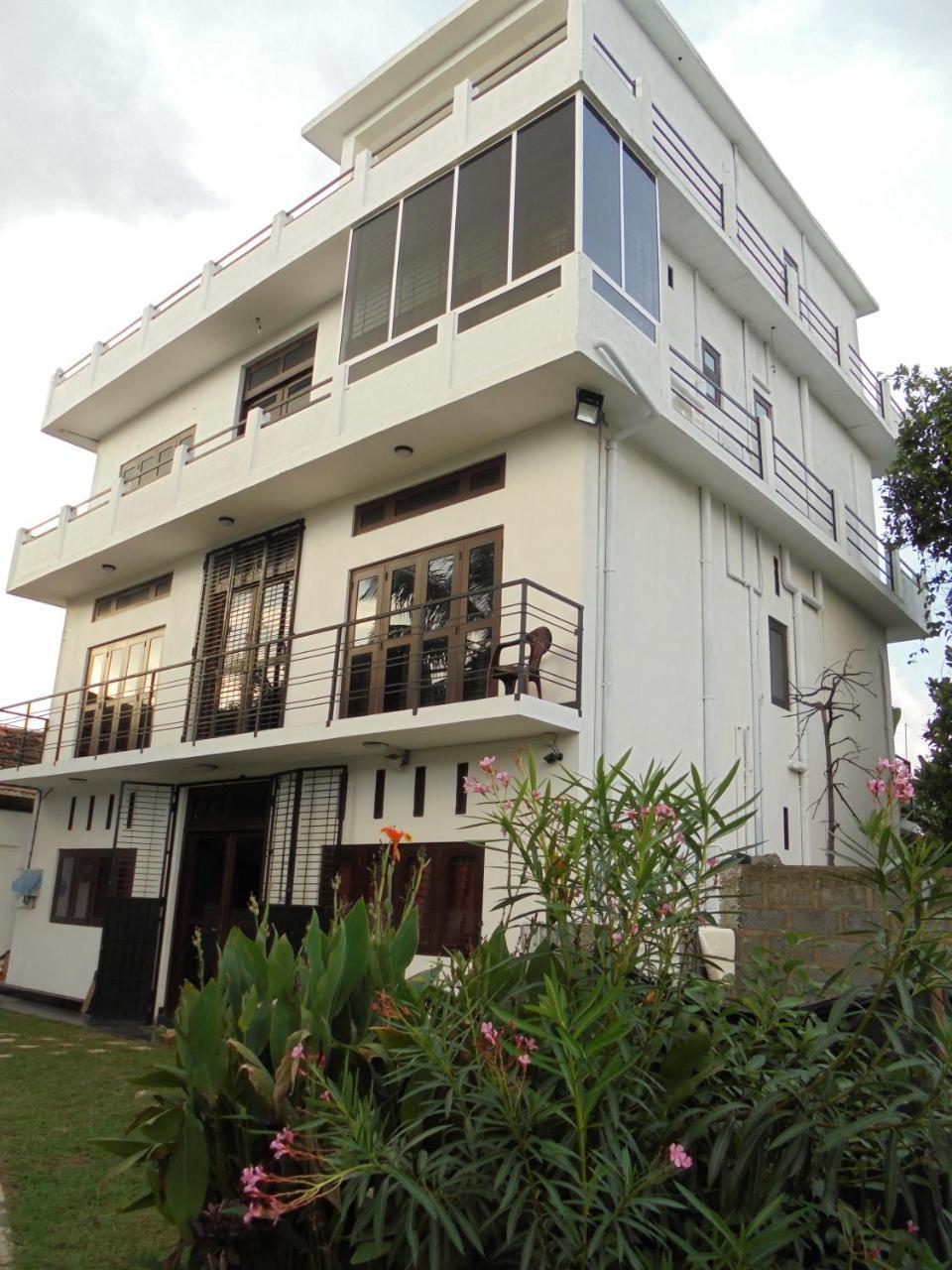 נגומבו Jmf Hotel מראה חיצוני תמונה
